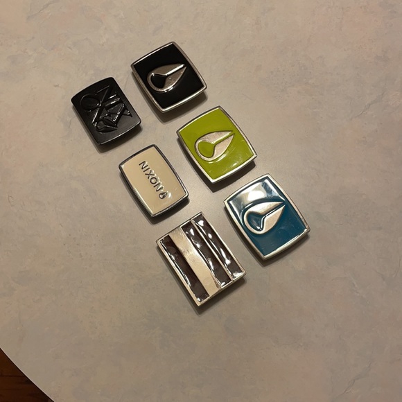 Nixon belt bucks - Picture 2 of 3
